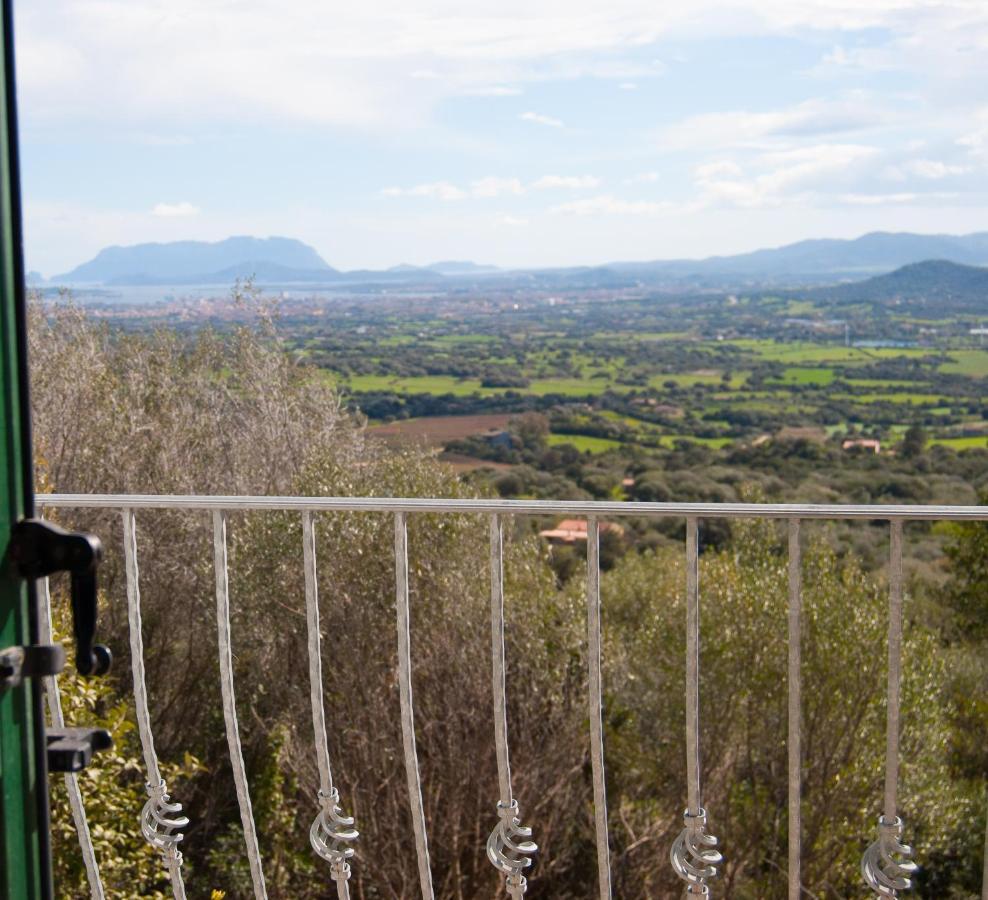 Villa Aurora Olbia Bagian luar foto